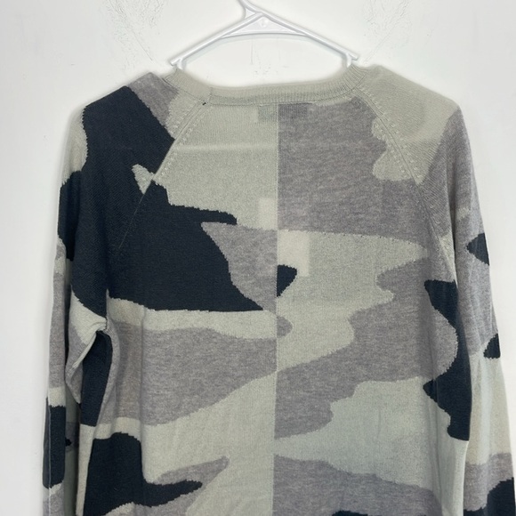 Scott & Scott London Men’s Merino Wool/Cashmere Blend Sweater. Size Medium. NWT. - Picture 8 of 12